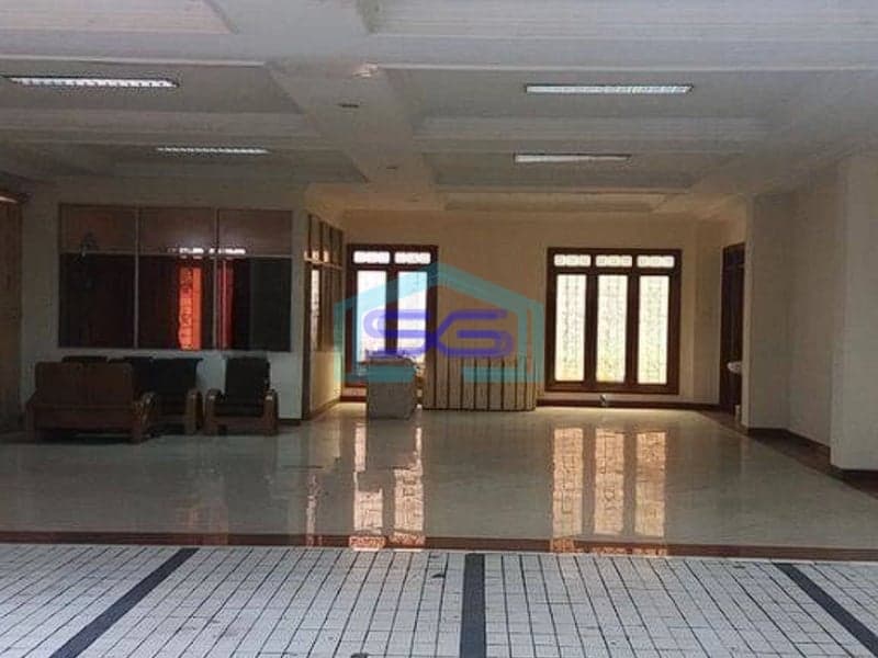 Disewakan Gedung di Sayap Jl BKR, Bandung Pusat Luas Tanah 530m2