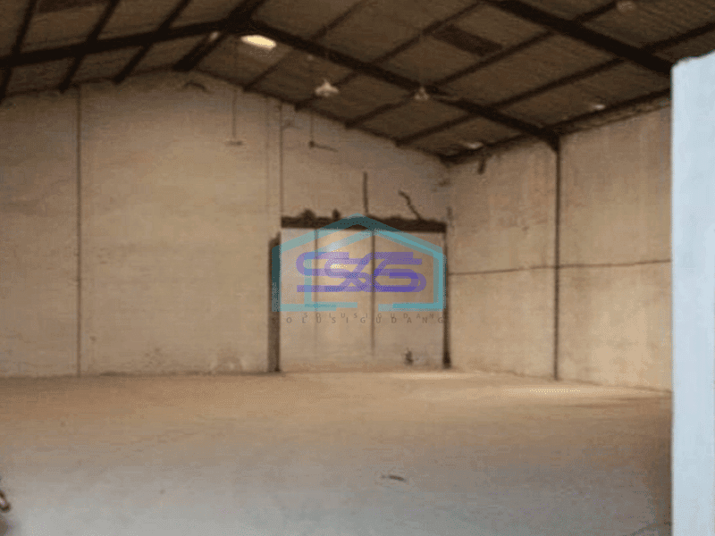 Disewakan gudang 1000m2 muat cont 40 feet di Pondok Indak Dadap