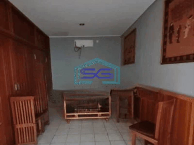 Dijual Cepat Ruko 2 Lantai Luas Bangunan  330 m² di Sawahan Surabaya
