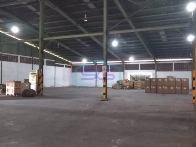 Disewakan gudang di Pegangsaan 2 luas bangunan 4500 meter