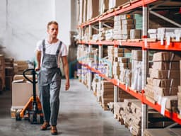 Perbedaan Warehouse Management System dan Supply Chain Management