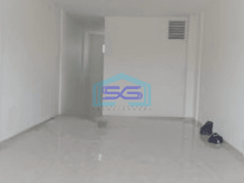 Disewakan Ruko 3 Lantai Siap Huni Luas Bangunan 250 m² Lokasi Wiyung Surabaya