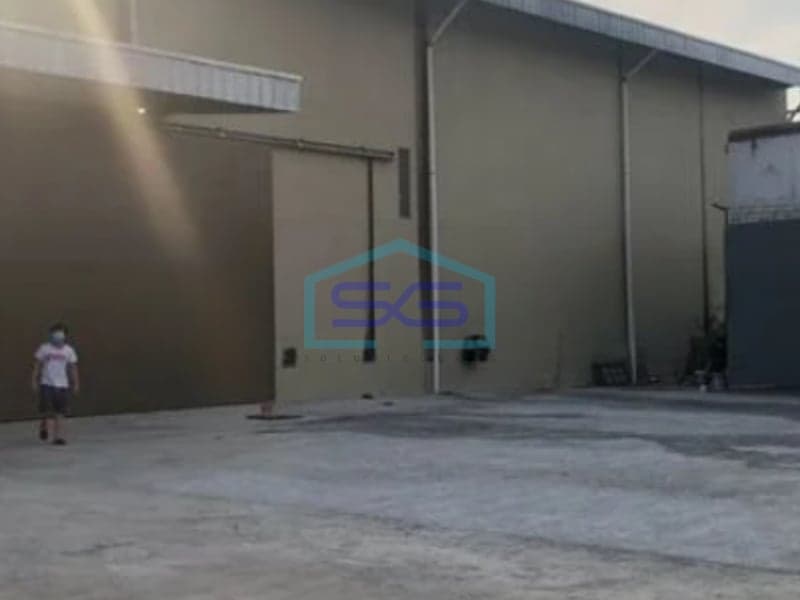 Ready to Use and Good Warehouse for Sale in Kapuk, West Jakarta, Building Area 899 sqm