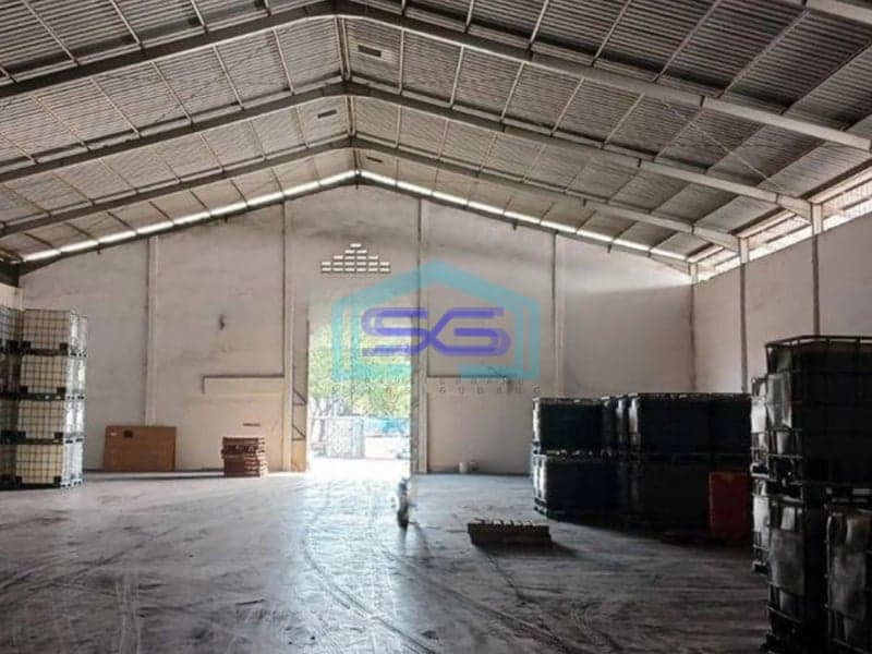 Disewakan Gudang di Raya Margomulyo Surabaya LB 2520m2 Bagus HGB