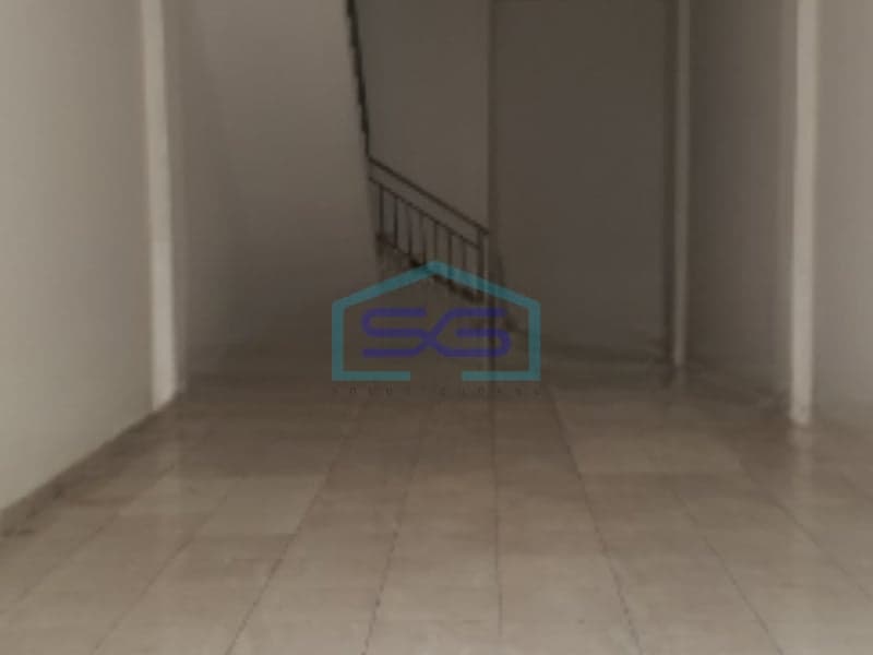 For Rent 3-Story Shophouse Building Area 200 m² Located in West Jakarta