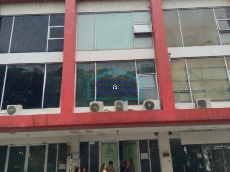 出售：东雅加达Cakung Sentra Timur商铺，建筑面积180平方米