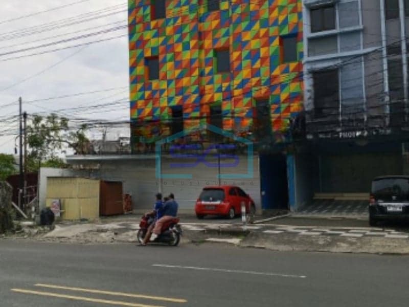 Dijual Ruko Harga Murah di Jl Pierre Tendean Boulevard, Manado LB 213 m²