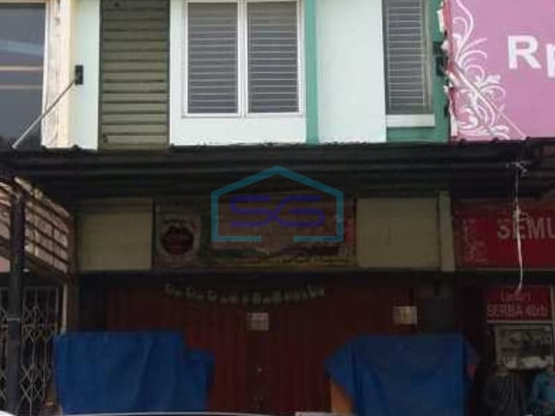 For Rent Spacious Shophouse Building Area 160 m² Located in Tangerang Banten