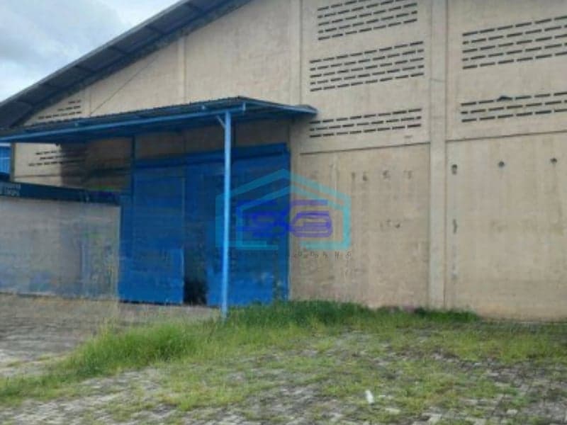 Disewakan Gudang Ada kantor Luas Bangunan  2400 m² di Cikupa Tangerang