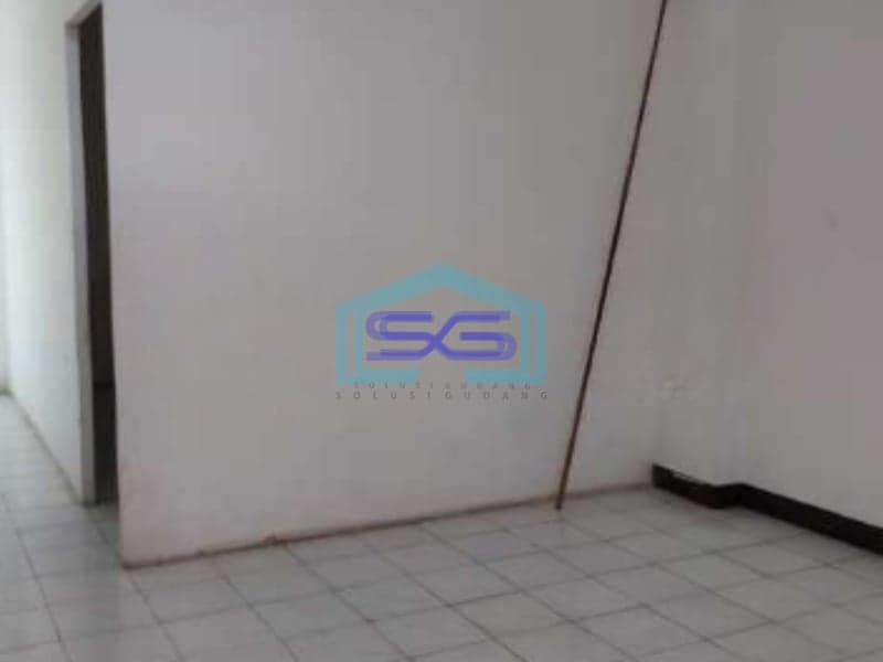 Disewakan Ruko Baru Lokasi Pinggir Jalan Raya Daan Mogot Tangerang Luas Bangunan 230 m²