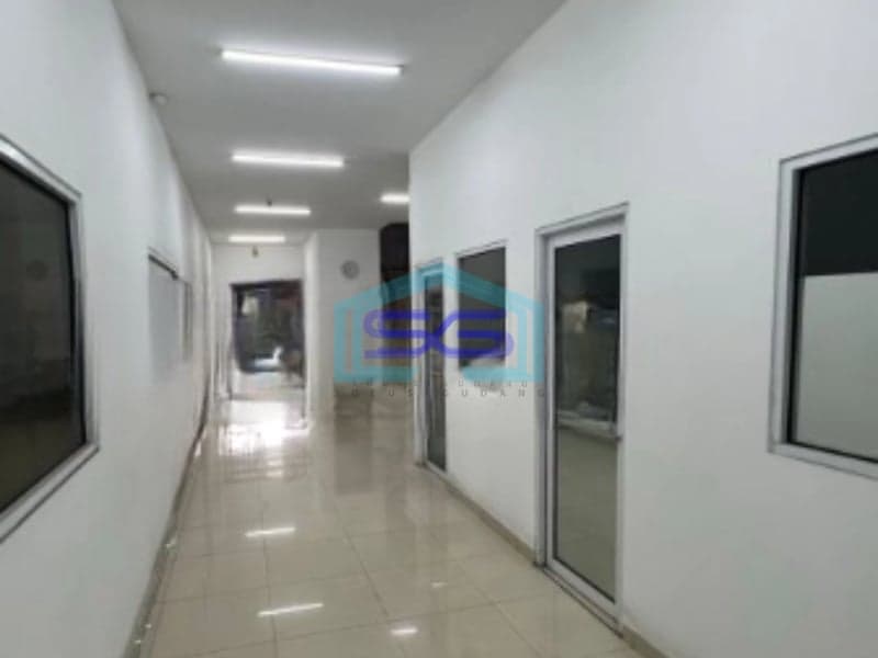 Dijual Gudang Luas Bangunan 1100 m² Lokasi di Tangerang Akses Container