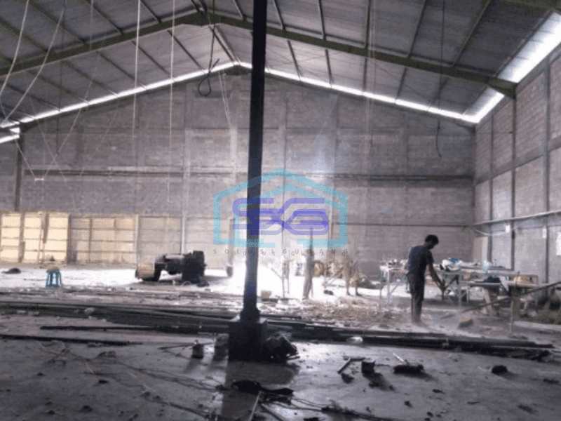 Disewakan Gudang Siap Pakai di Dalam Kota Solo Jebres Luas Tanah 1200 m²