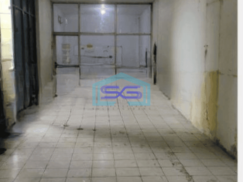 Disewakan Gudang Ada Kantor Luas Bangunan  1250 m² Akses Container 40 Feet di Krian Sidoarjo