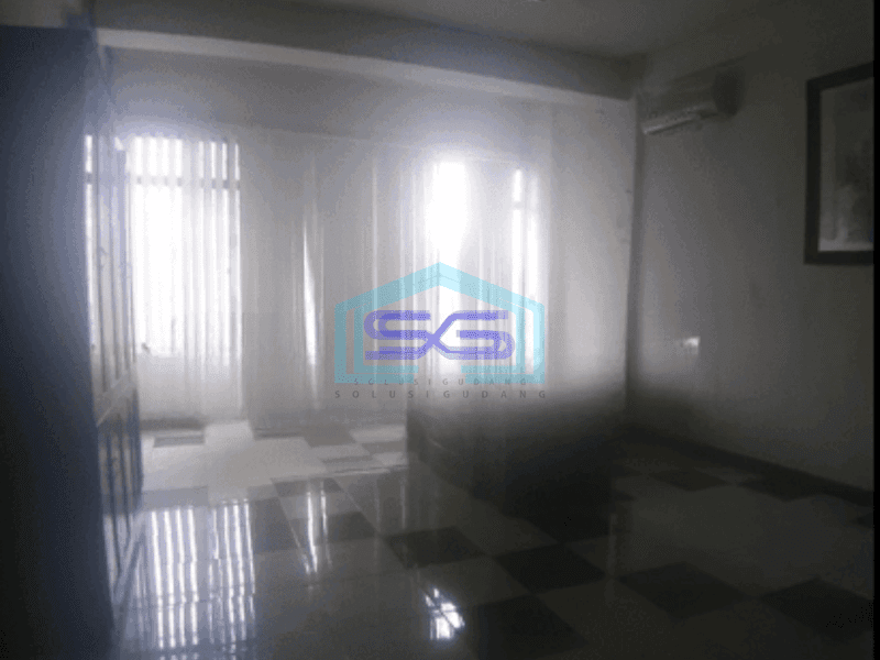 Disewa Ruko tepi jl.raya 4lantai di Penjaringan Jakarta Utara