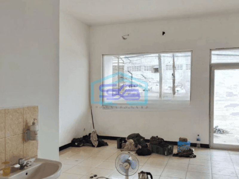 Disewakan Gudang Luas Tanah  1600 m² di Cipondoh Tangerang