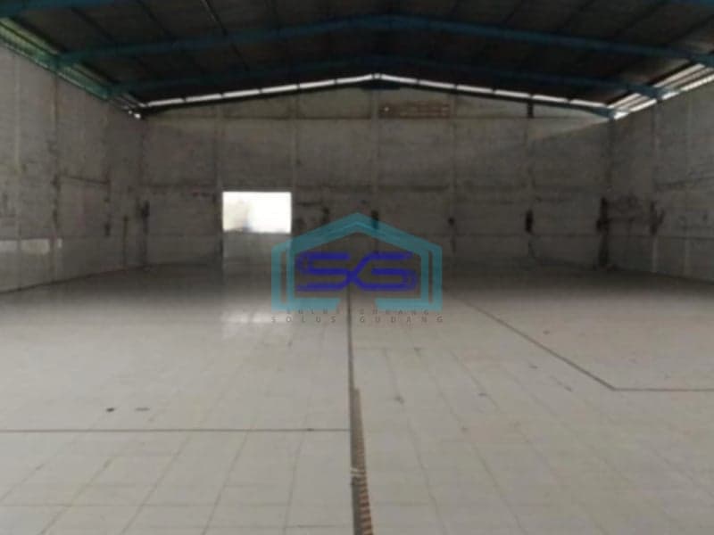 Disewakan Gudang Main Road Area Batujajar Bandung Barat LB 1400m2