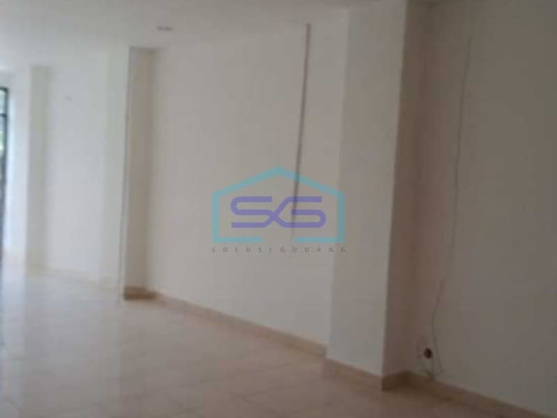 Spacious Shophouse for Rent Land Area 125 m² Located in Central Jakarta