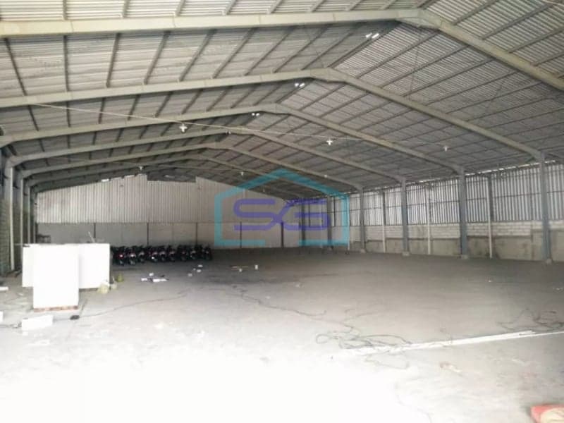 Disewakan gudang di gunung putri luas 3900m