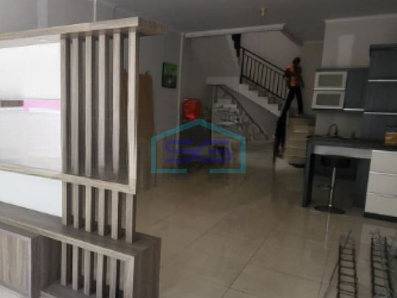 For Sale: Spacious Shophouse, Building Area 225 m², Strategic Location in Cengkareng West Jakarta