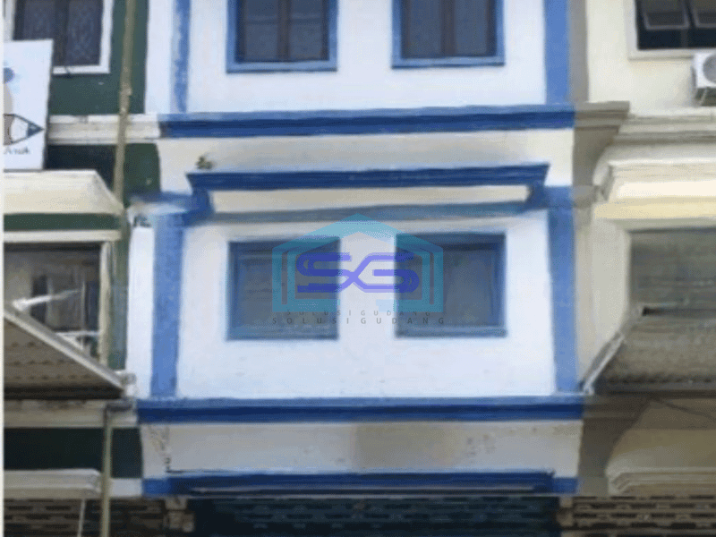 Disewakan Ruko 3 Lantai  Luas Bangunan 300 m² di Rungkut Surabaya