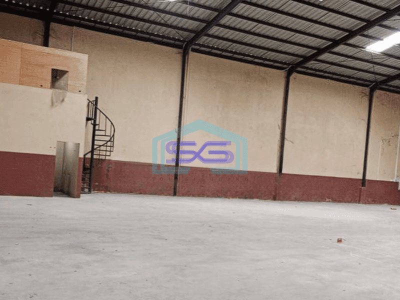 Disewakan gudang bagus 700m2 di Cipondoh