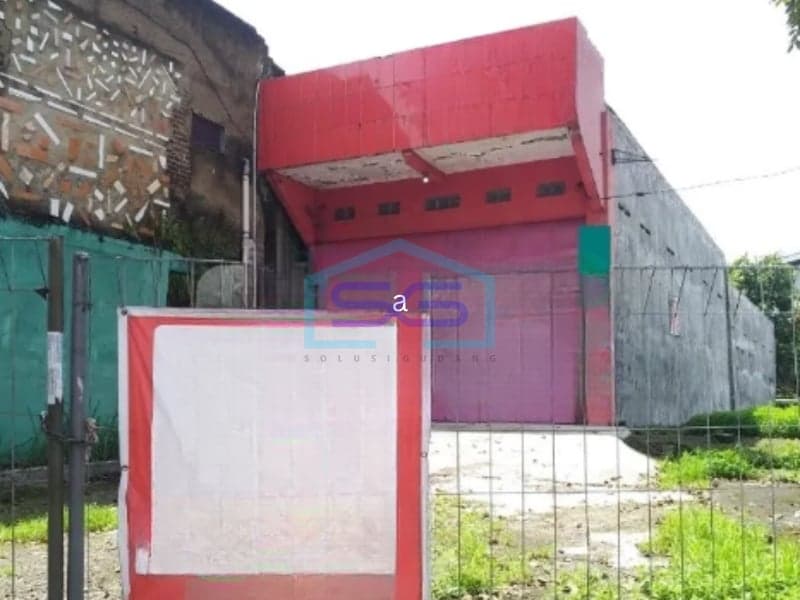 For Sale: Shophouse with Residence on Jl Raya Warung Lobak, Bandung, 1,000 m2 Building Area