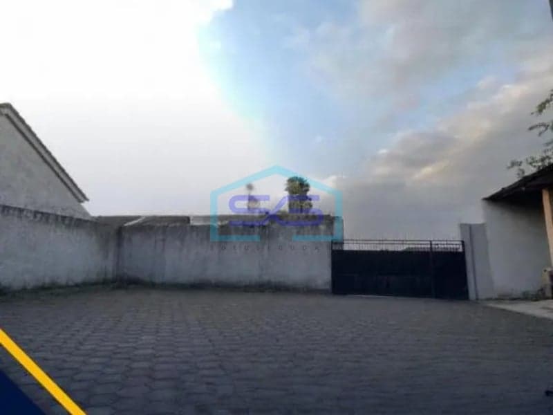 Warehouse for Sale in Banyumanik Semarang Central Java Land Area 436 m²