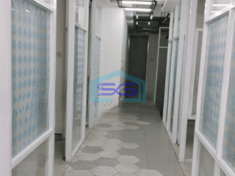 Dijual Ruko Kondisi Terawat Luas Bangunan  541 m² di Pondok Indah Jakarta Selatan