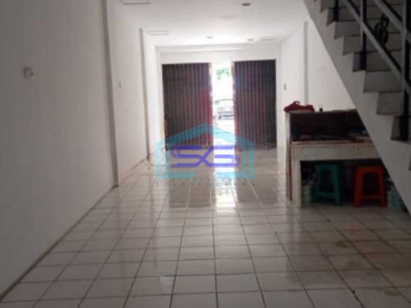 Disewakan 2 Unit Ruko Besar Kondisi Bagus & Rapih di Klender Jakarta Timur LB 180m2