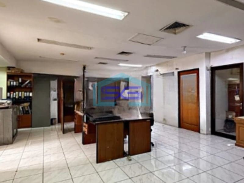 Dijual Kantor Luas Tanah  1.718 m² Lokasi Bebas Banjir di Jakarta Pusat