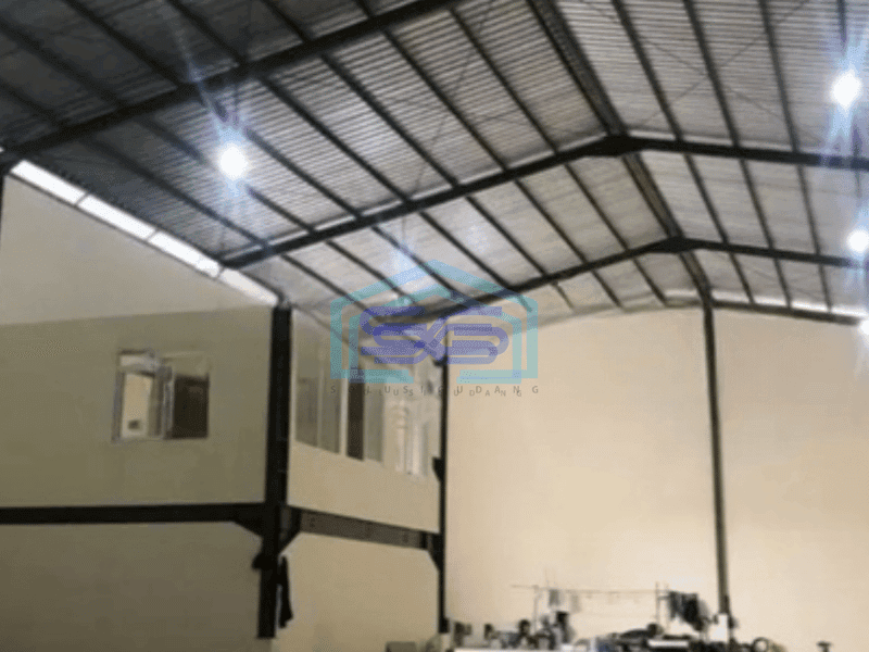 Dijual Gudang Luas Bangunan  800 m² Lokasi Strategis di Kapuk Kamal Jakarta Barat