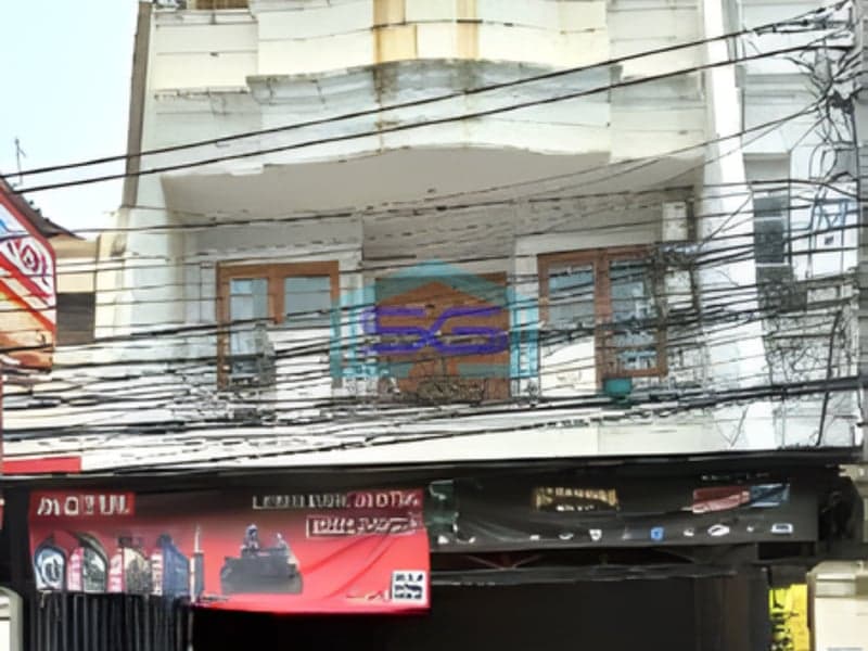 Dijual Cepat Ruko 3 Lantai Di Tomang Jakarta Barat Pinggir Jalan Besar Bangunan Full Renovasi LT 159m2