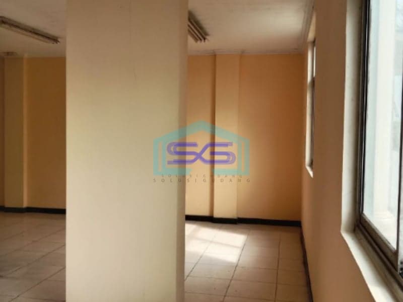 Dijual Ruko Lokasi Strategis Gandeng 3 di Kedoya Jakarta Barat Luas Bangunan 648m2