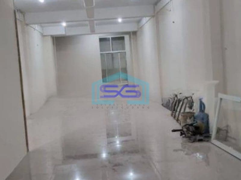 Disewakan Ruko di Taman Palem Boulevard Jakarta Barat LB 90m2