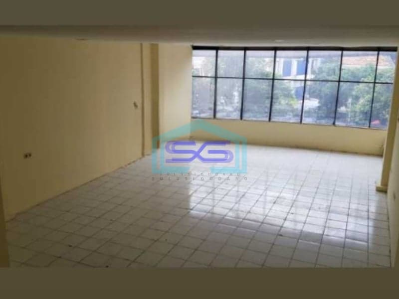 Disewakan Ruko 3 Lantai Luas  Tanah  121 m² Lokasi di Kebayoran Lama Jakarta Selatan