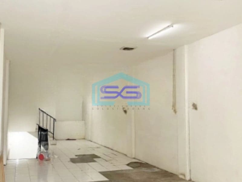 Disewakan Ruko Lokasi Dekat Jalan Raya Tubagus Angke Jakarta Barat Luas Bangunan 306 m²
