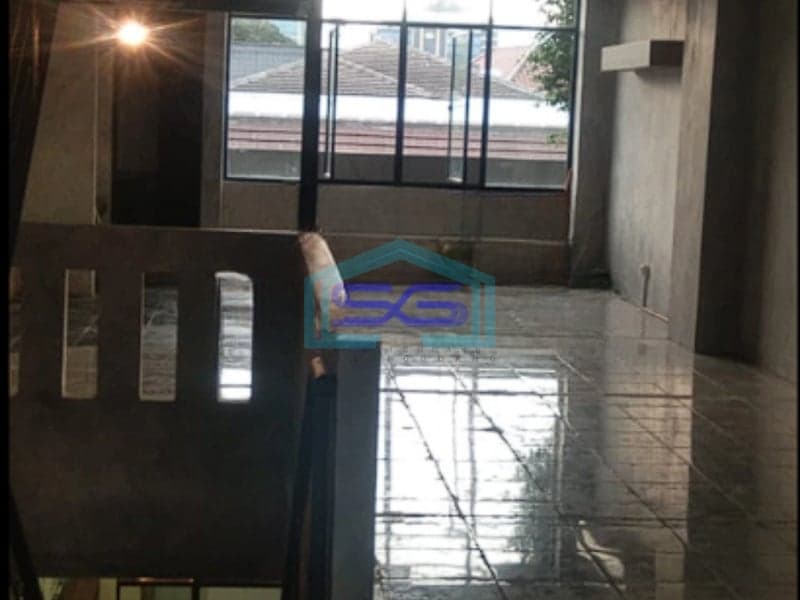 Disewakan Ruko Siap Pakai di Kebayoran Baru Jakarta Selatan LB 300m2
