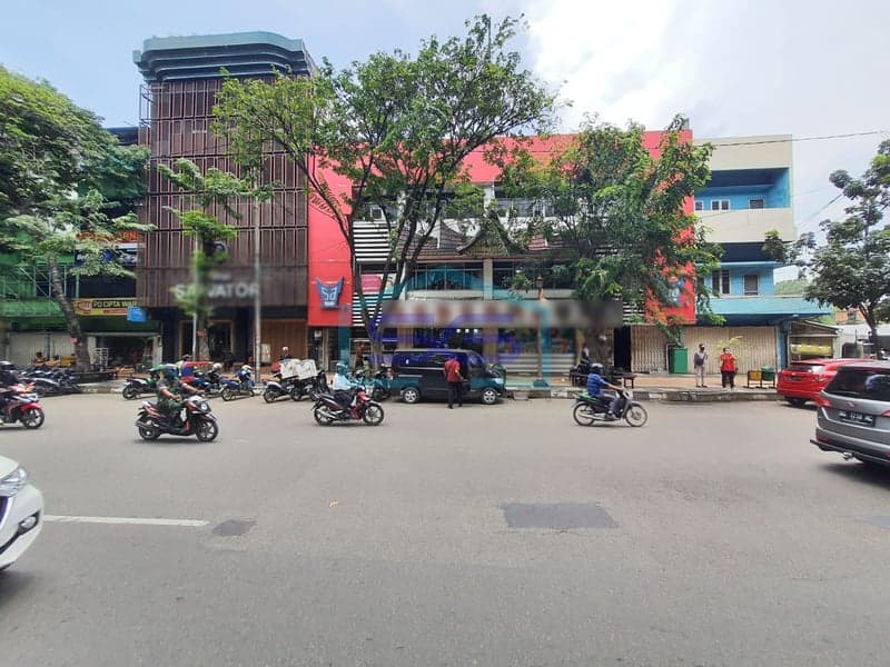 出售：巨型店屋 巨港市 南苏门答腊 土地面积373平方米