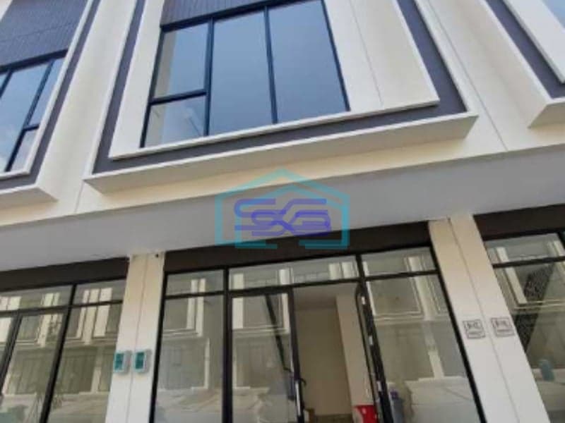 Disewakan Ruko Brand New Lokasi Bagus di Sorento Grande East Gading Serpong, Tangerang  Luas Bangunan  90 m²