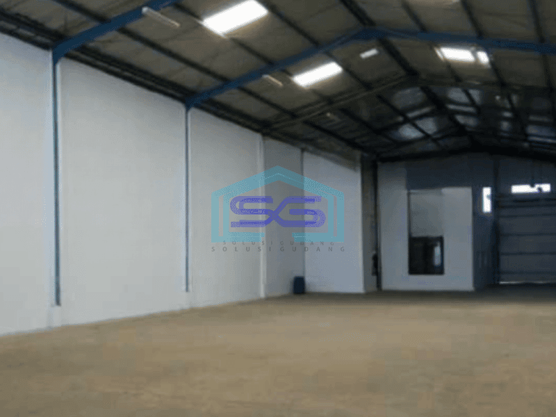 Disewakan Gudang Ada Kantor Luas Bangunan  600 m² di Gading Serpong Tangerang