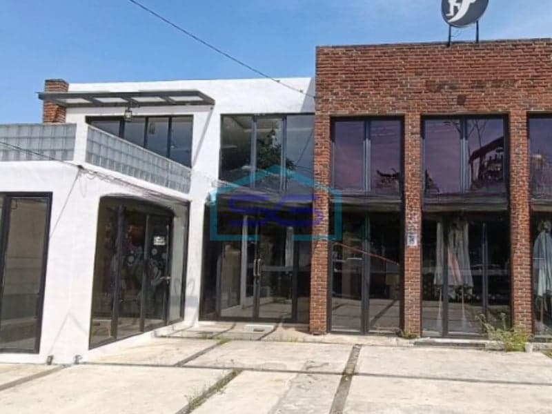 Commercial Space for Rent Strategic Location 300 sqm Building Area in Sidoarjo