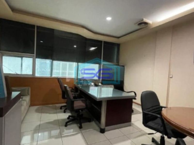 Dijual Ruko 3.5 Lantai di Jl. Pangeran Jayakarta Jakarta Pusat LB 240m2