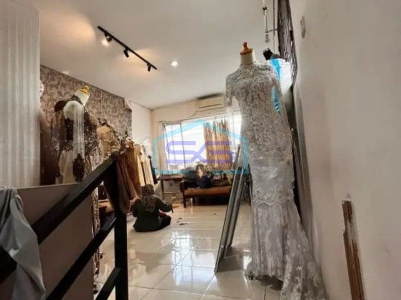 Dijual Ruko 2 Lantai di Main Road Ciumbeleuit Bandung Jawa Barat
