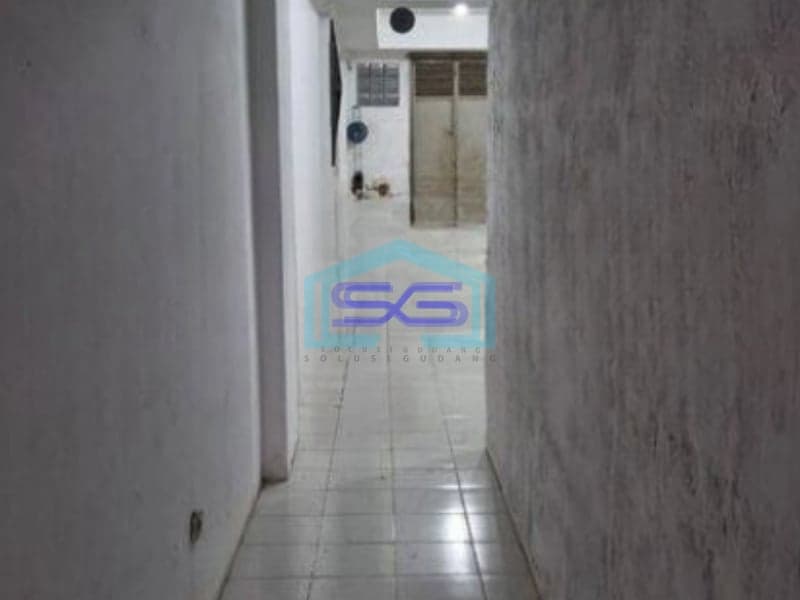 Disewakan Ruko di Pangeran Jayakarta Jakarta Pusat Luas Bangunan 297 m²