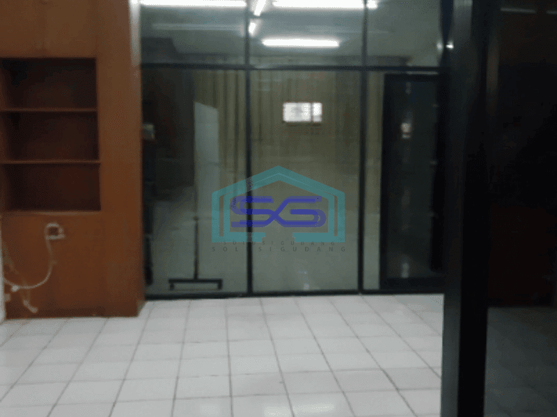 Disewakan Ruko Murah Luas Bangunan   300 m² di Pluit Jakarta Utara
