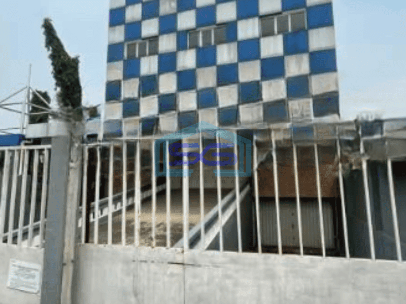 Dijual Ruang Usaha Luas Bangunan  1000 m² Lokasi Strategis di Karawang Barat