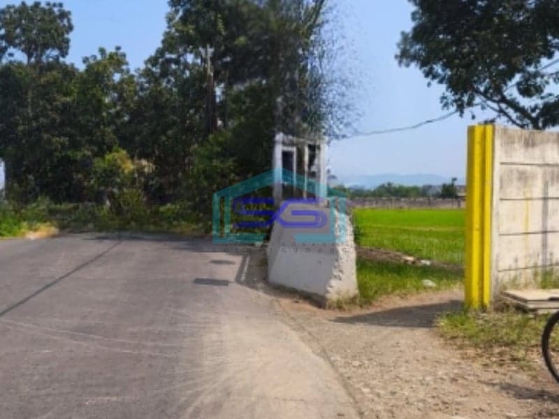 Dijual Tanah Padat Posisi Jalan Raya Gede bage Bandung Luas Tanah 10926m2