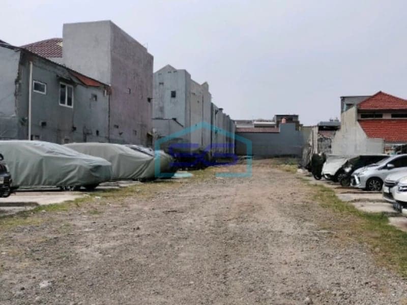 Disewakan Tanah LT 2375m2 Cocok Untuk Parkiran Terletak Di Jalan Raya Pademangan Jakarta Utara