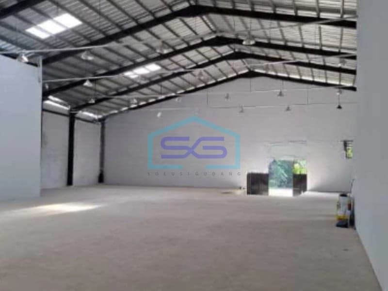 Warehouse with Office for Rent, Land Area 792 m², Flood-Free Location in Cakung, East Jakarta