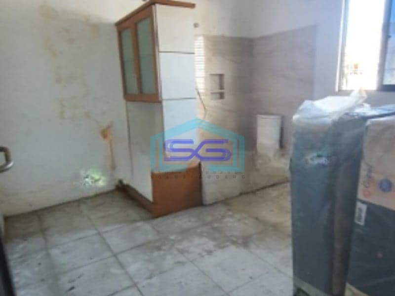 Disewakan Ruko Luas Bangunan  180 m² Lokasi di Tambora Jakarta Barat